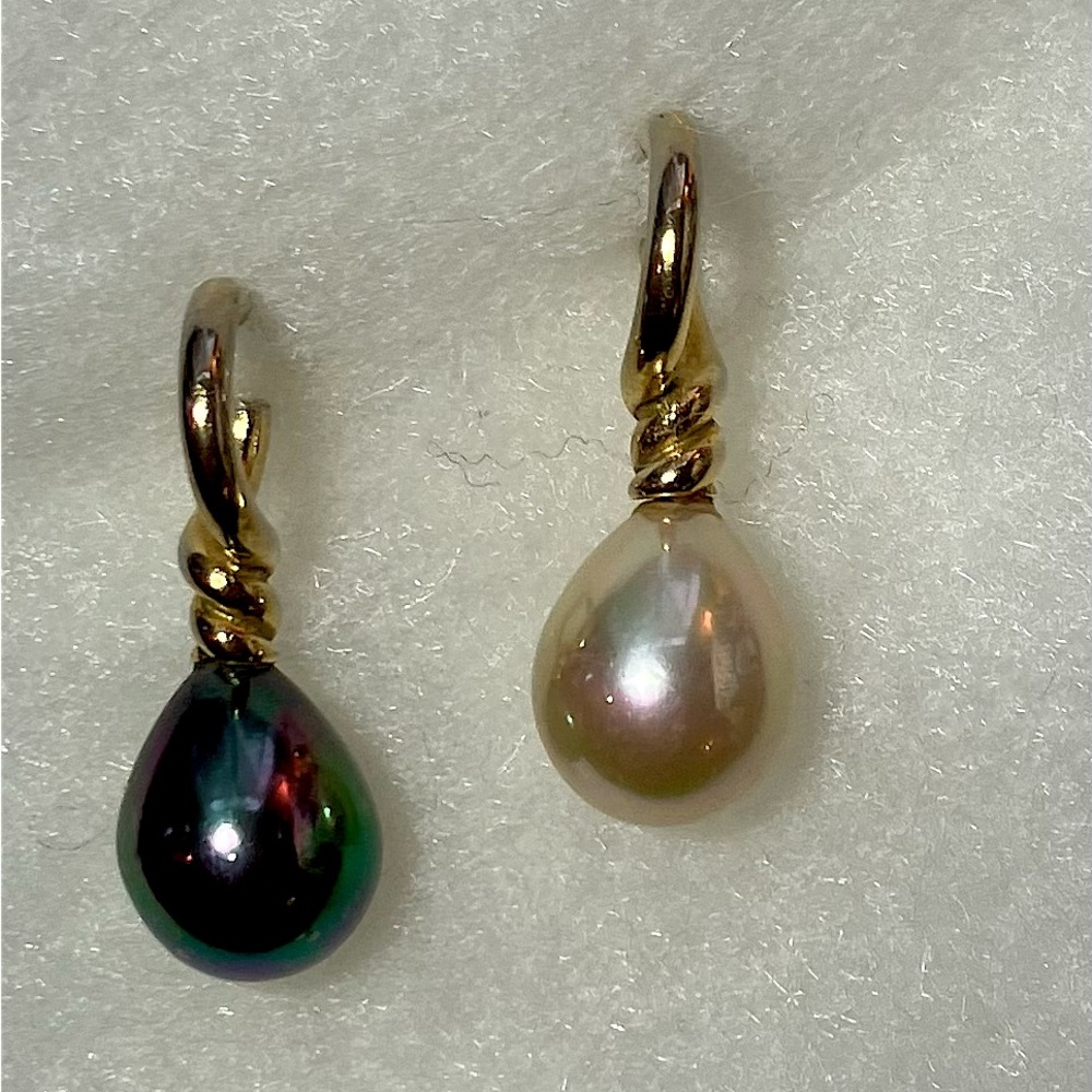 Vermeer-style earrings from New York Metropolitan Museum.